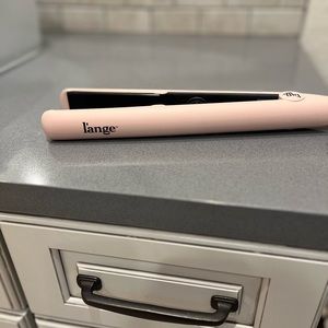 Lange ceramic flat iron with heat protecter spray and hair oil treatment